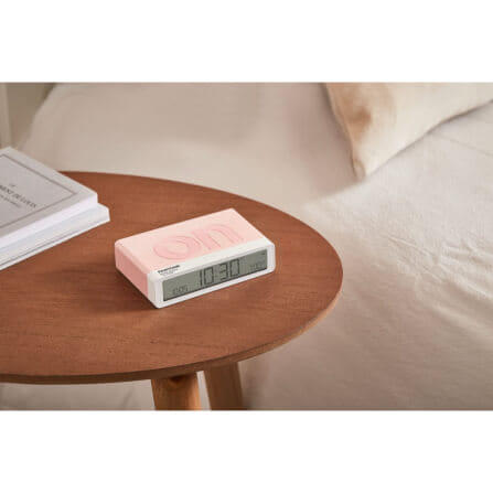 นาฬิกาตั้งโต๊ะขนาดเล็ก LEXON Flip+ Alarm Clock PANTONE สีชมพูโรสควอตซ์_1